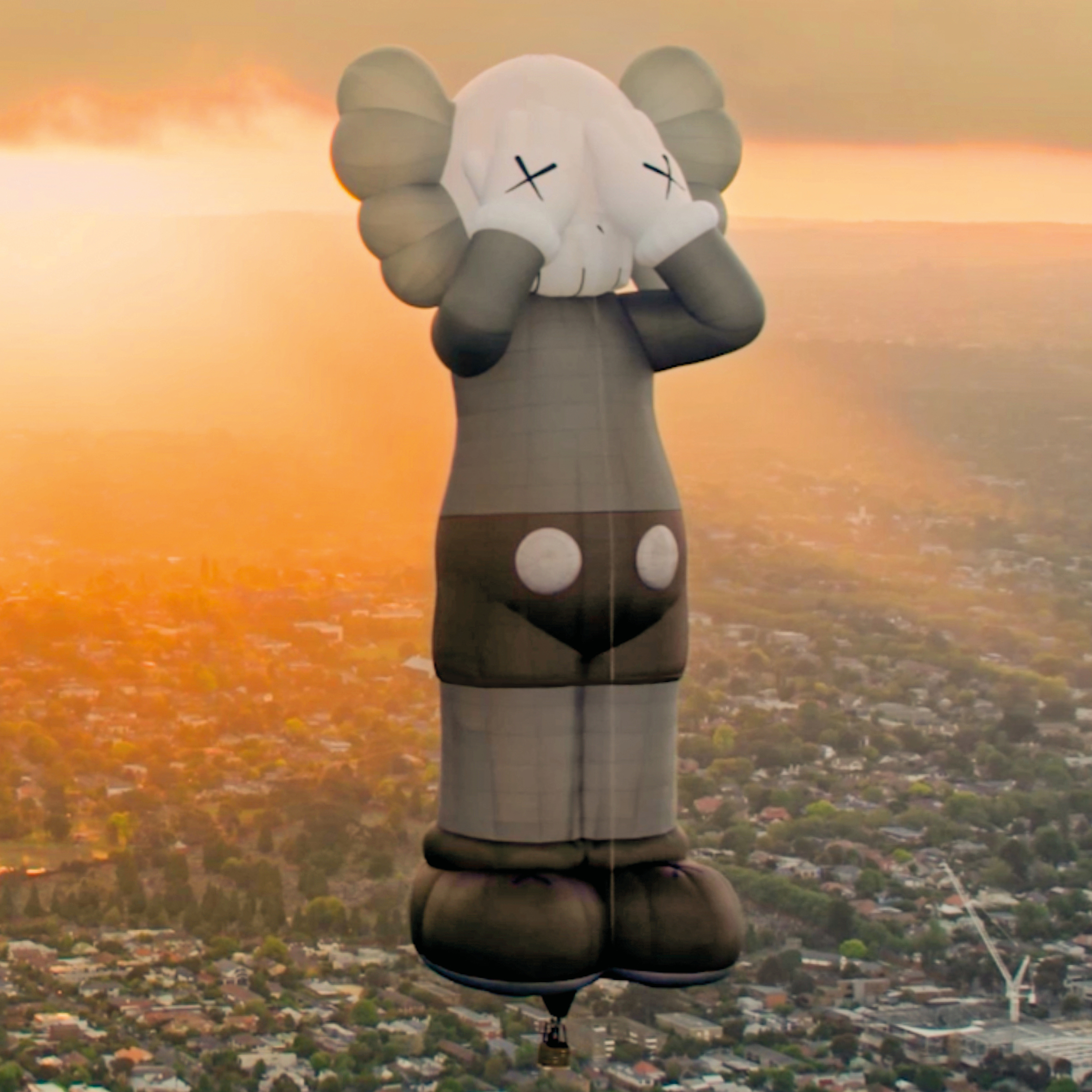 KAWS によるアートプロジェクト